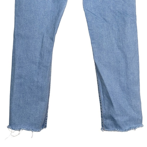 Levis Wedgie Straight Jeans 28 Distressed Light Wash Raw Hem Button Fly Stretch - Picture 8 of 11